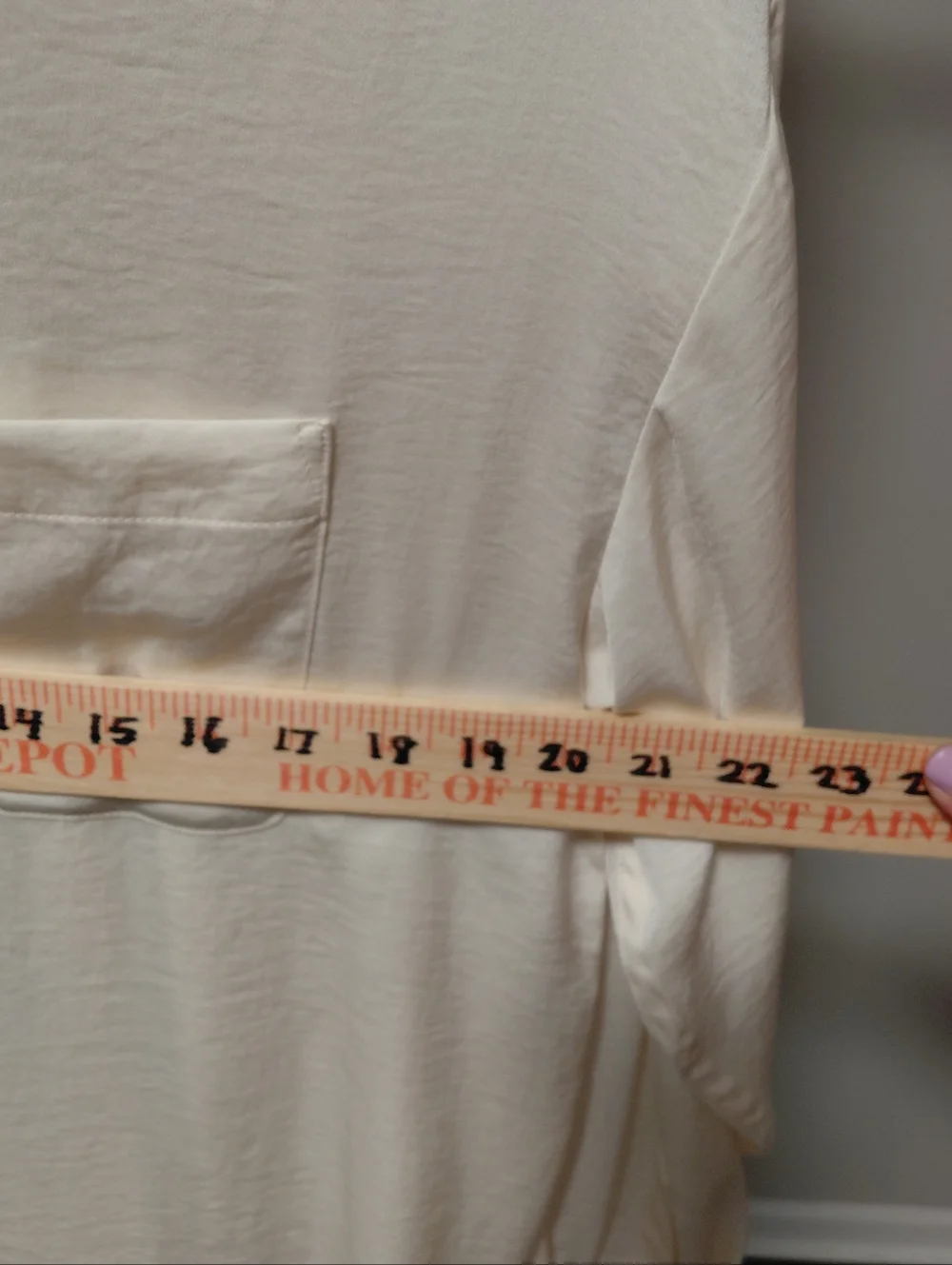 Express Ivory Button-Front Blouse - Picture 6 of 7